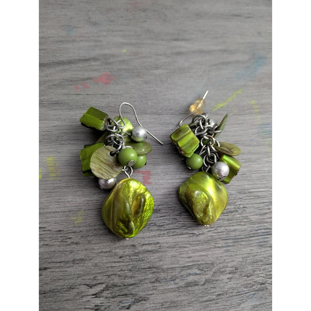 Boho Green Shell Cluster Dangle Earrings Mixed Bead Silver Tone Drop Jewelry